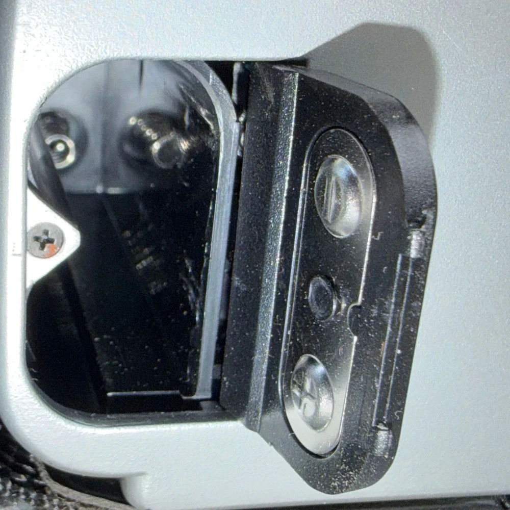 Ultima UL-3000 35mm Film Camera Focus Free Optical Lens Motor Drive Silver Black